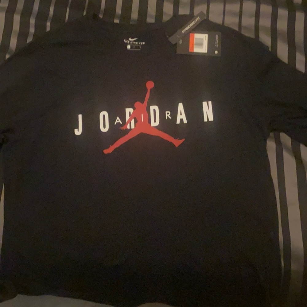 Jordan long sleeve new with tags - Picture 1 of 3